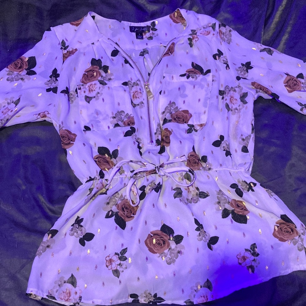 Floral small justify blouse